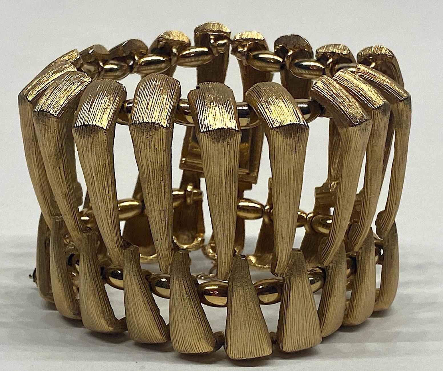Trifari 1950s Satin Gold Wide Abstract Link Bracelet 4