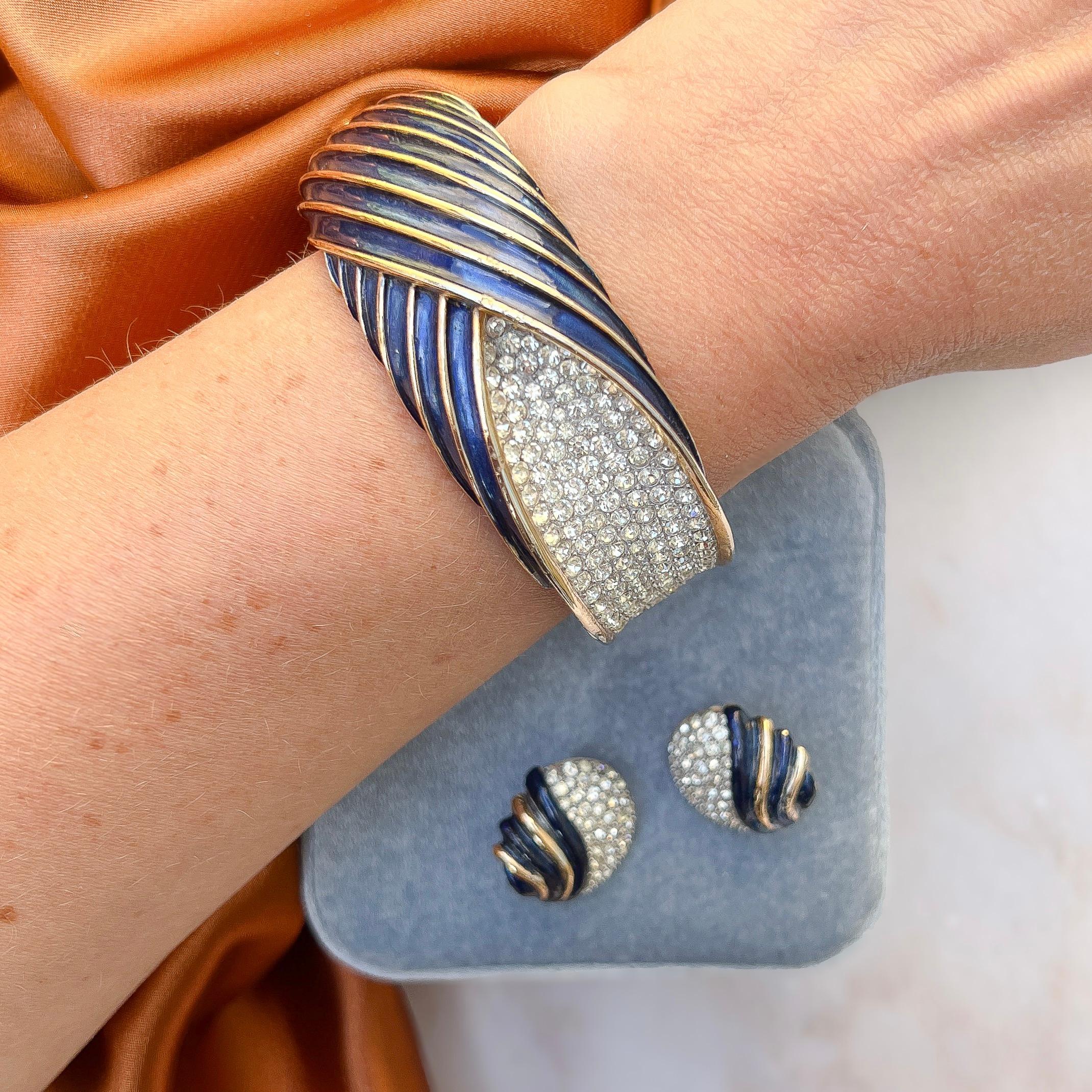 Trifari 1960s Gold Plate, Enamel and Rhinestone Vintage Cuff and Earrings Set In Good Condition For Sale In Skelmersdale, GB
