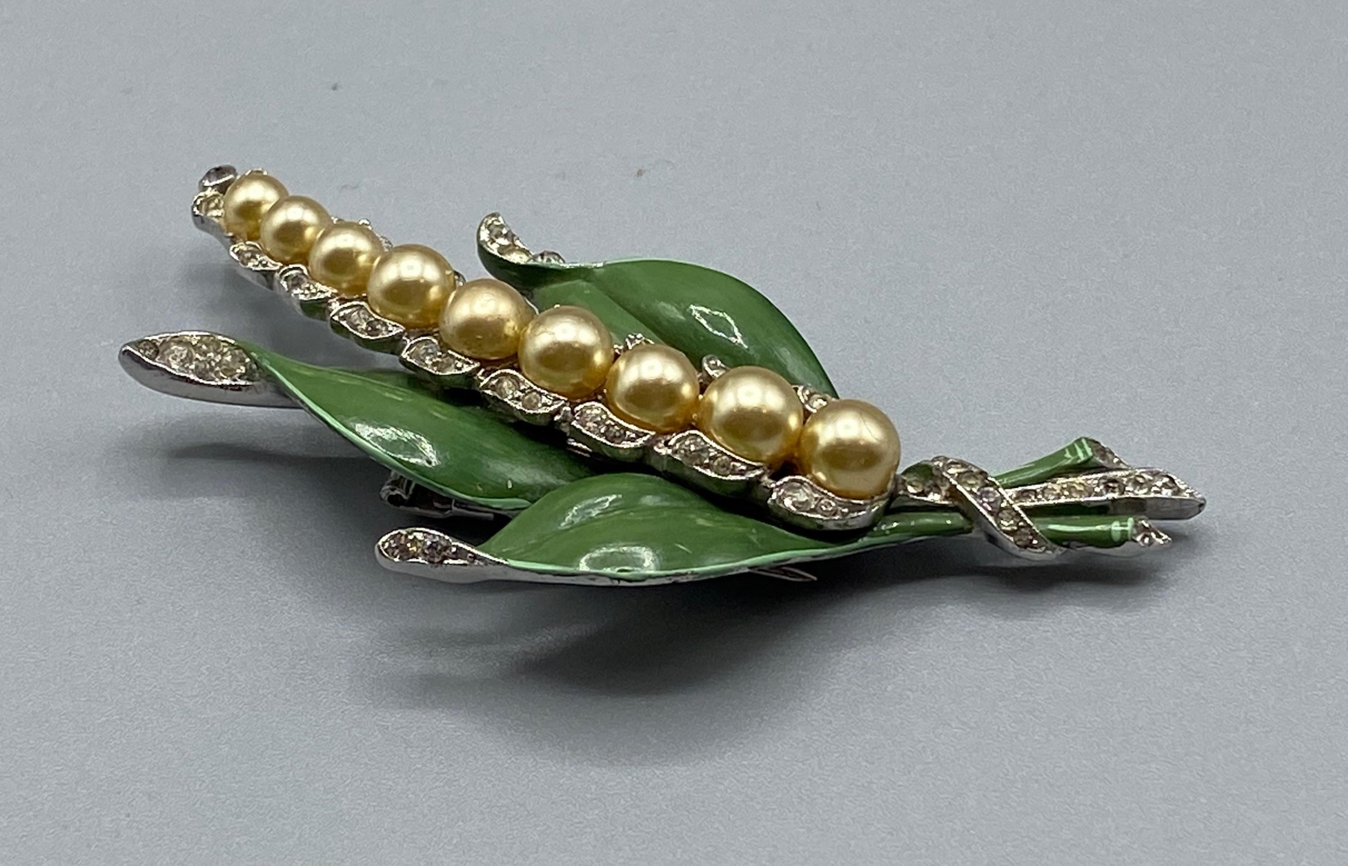 Trifari Alfred Phillip 1940's Lily of the Valley Fur Clip In Good Condition In New York, NY