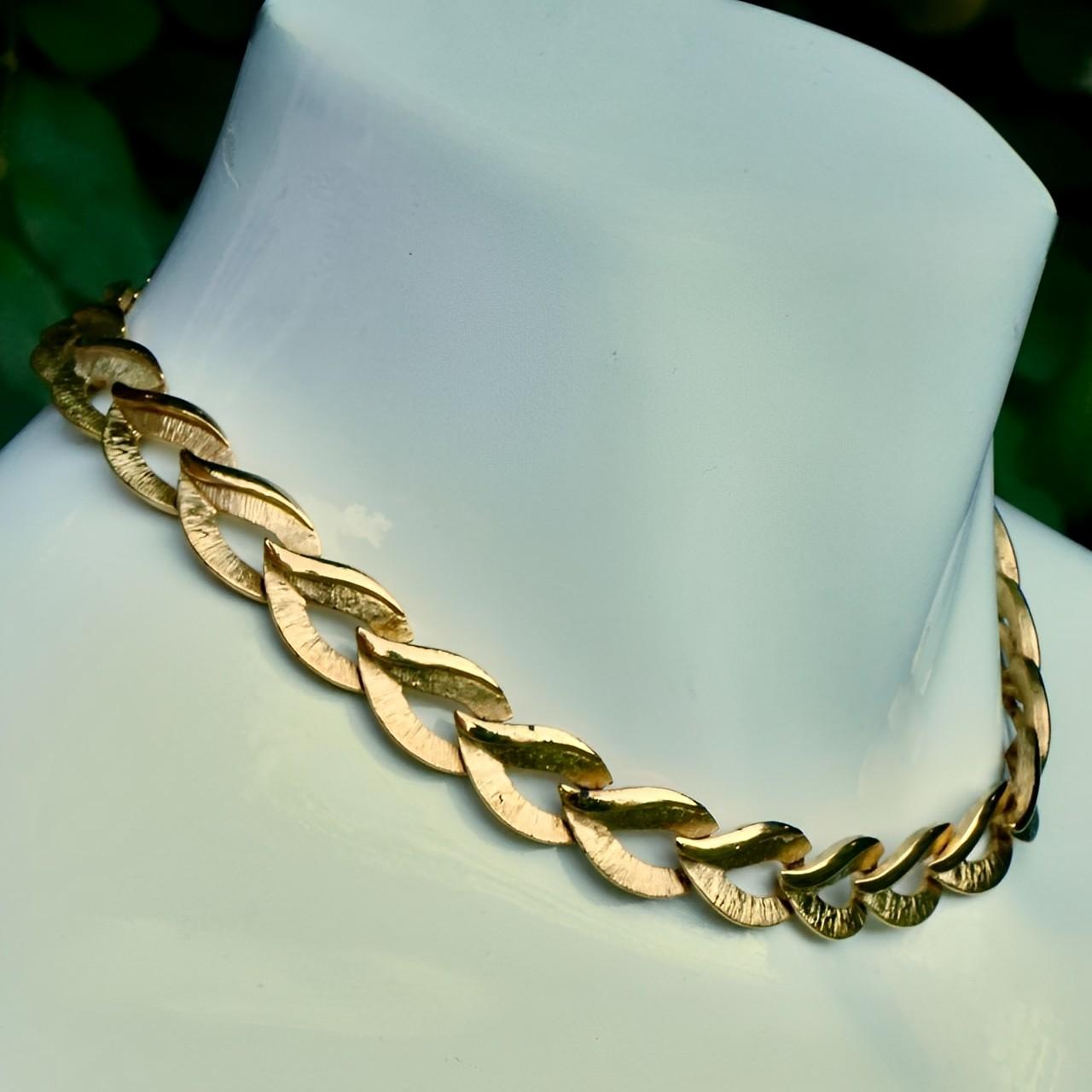 Trifari Brushed and Shiny Gold Plated Leaf Link Necklace For Sale 5
