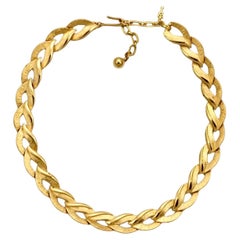 Retro Trifari Brushed and Shiny Gold Plated Leaf Link Necklace