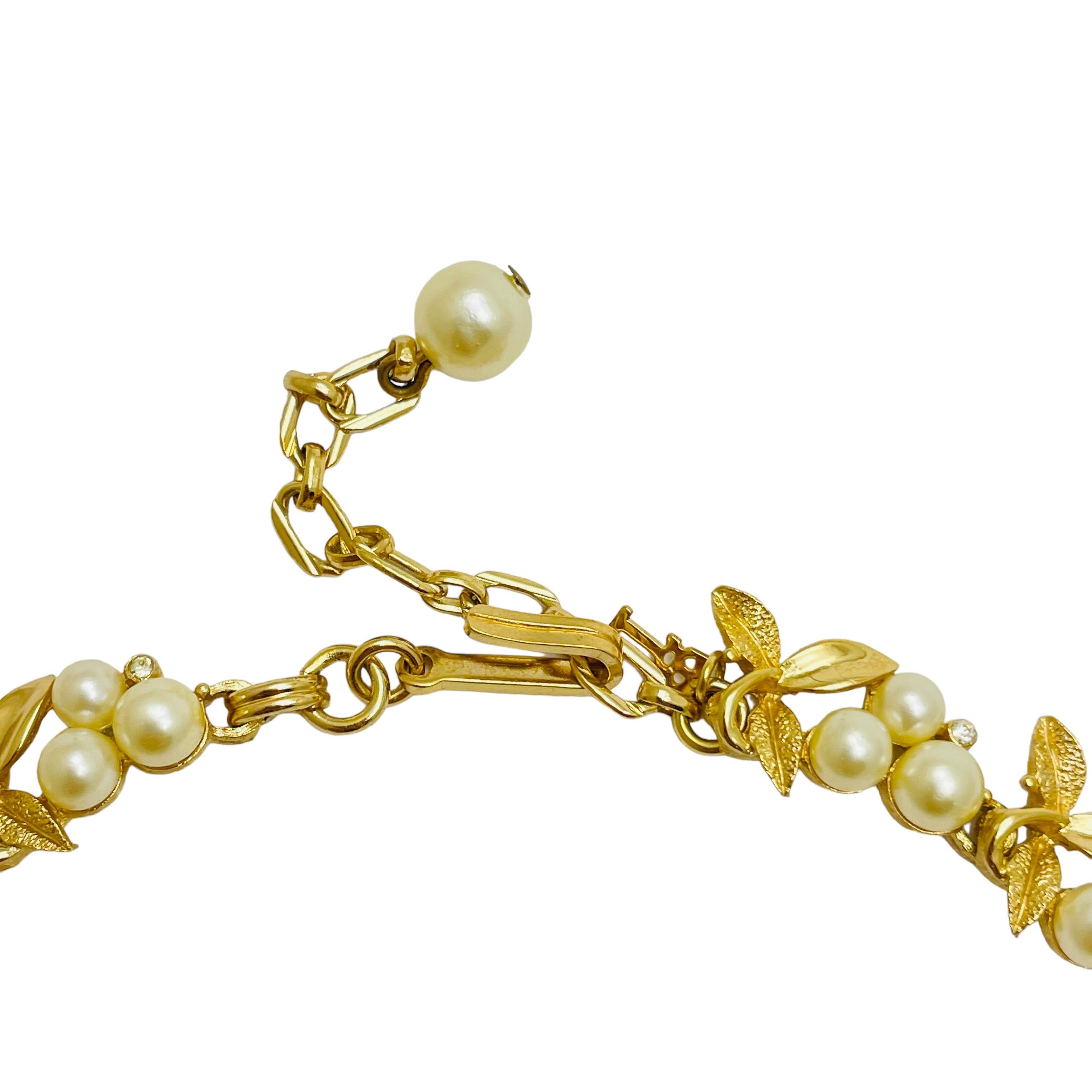 TRIFARI crown signed gold pearl rhinestone leaf choker designer necklace In Good Condition In Palos Hills, IL