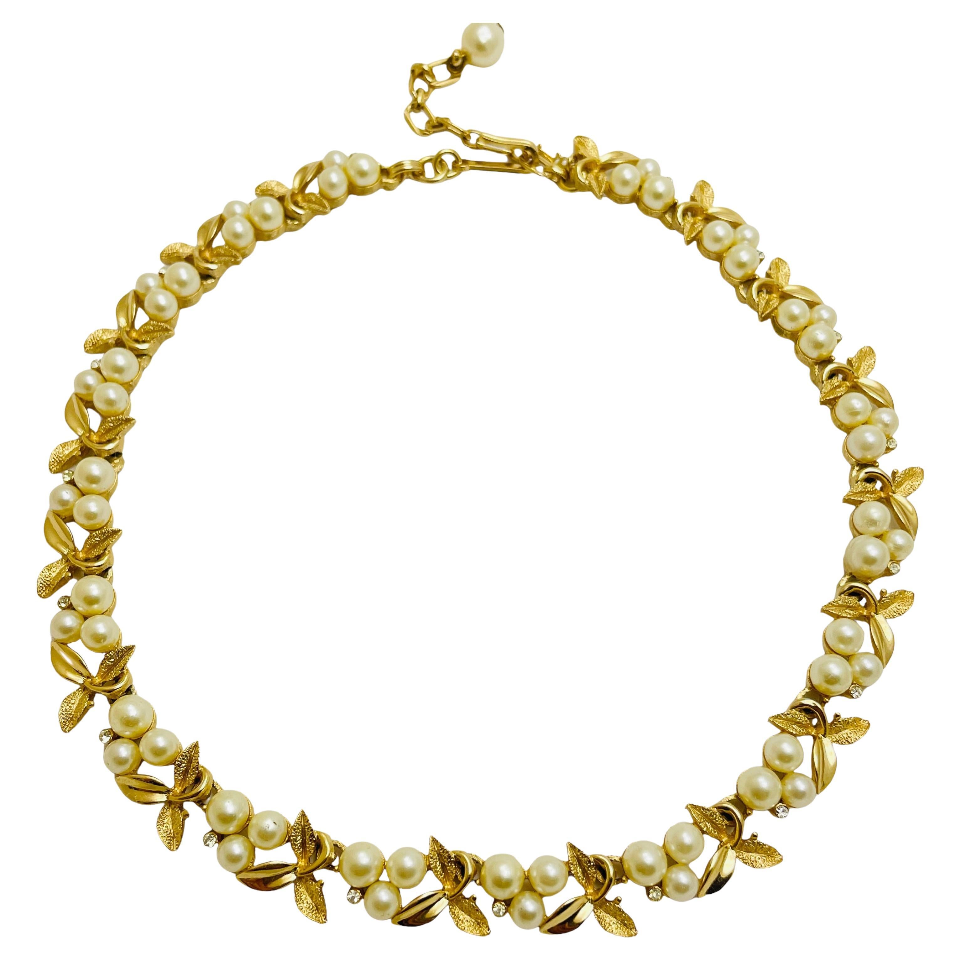 TRIFARI crown signed gold pearl rhinestone leaf choker designer necklace