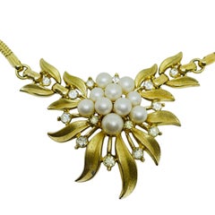 TRIFARI crown signed gold pearl rhinestone flower designer necklace