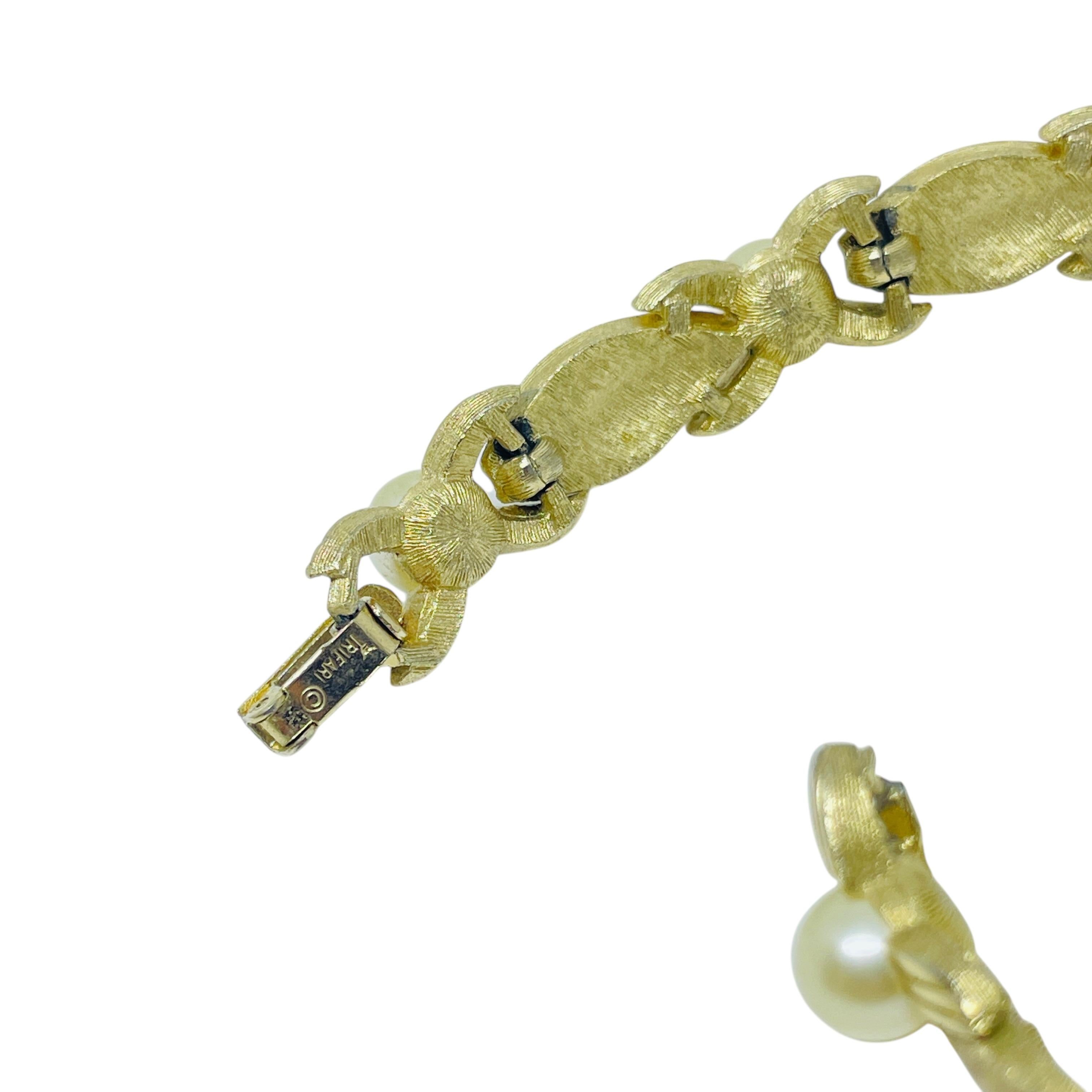 TRIFARI corona firmada tono dorado perla pulsera de diseño en Bueno estado para la venta en Palos Hills, IL