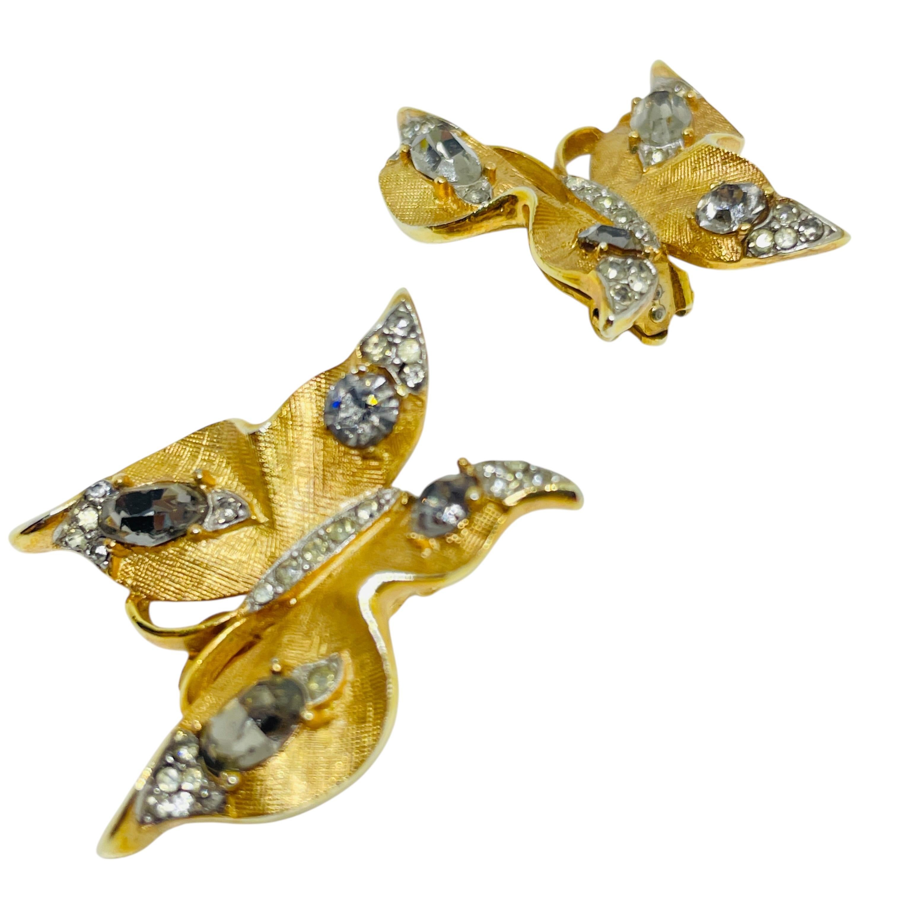 TRIFARI Krone signiert Vintage Gold Strass Schmetterling Designer Clip auf Ohrringe im Angebot 1