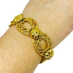 Bracciale firmato TRIFARI con corona d'oro vintage