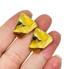 TRIFARI crown signed vintage gold tone designer clip on earrings