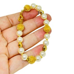 TRIFARI crown signed vintage gold tone faux pearls designer beaded bracelet