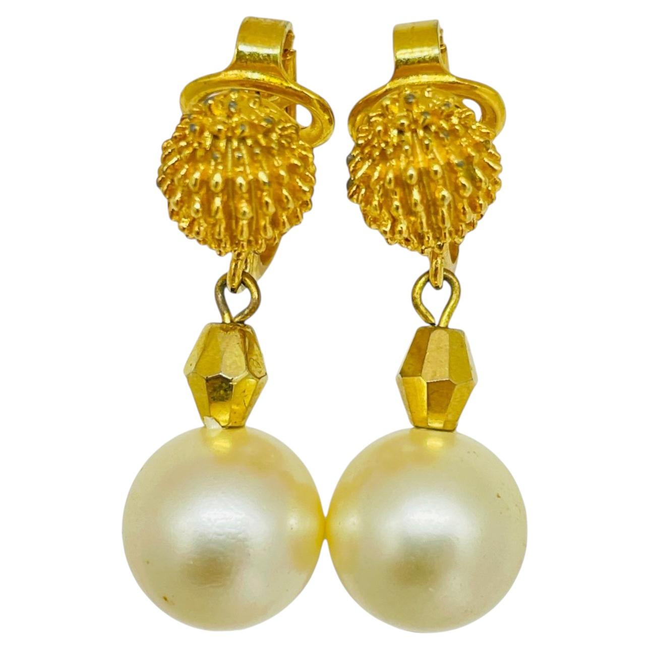 TRIFARI crown signed vintage gold tone faux pearls designer clip on earrings