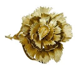 TRIFARI crown signed vintage gold tone large flower designer brooch