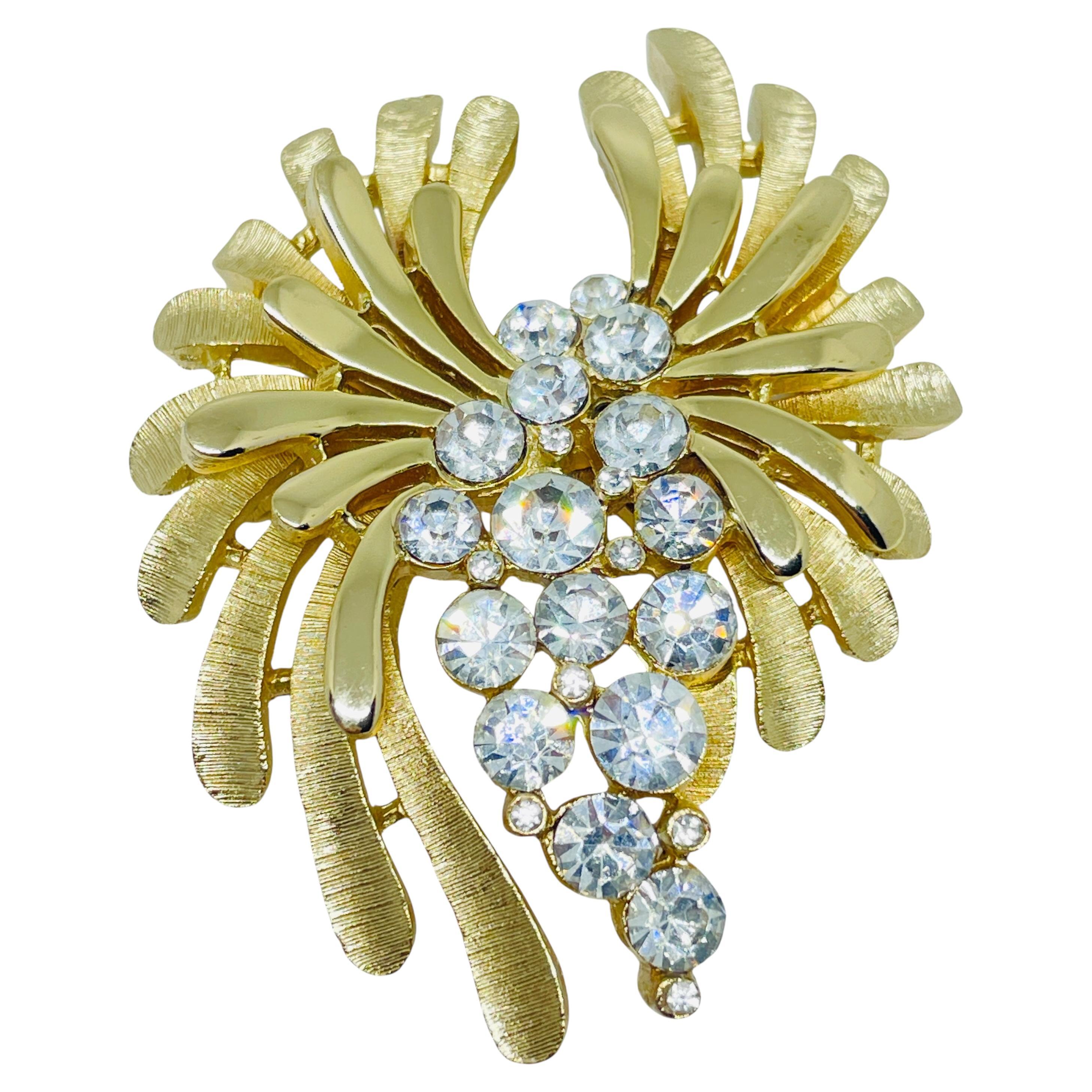 Trifari corona firmata vintage con strass tono oro spilla di design