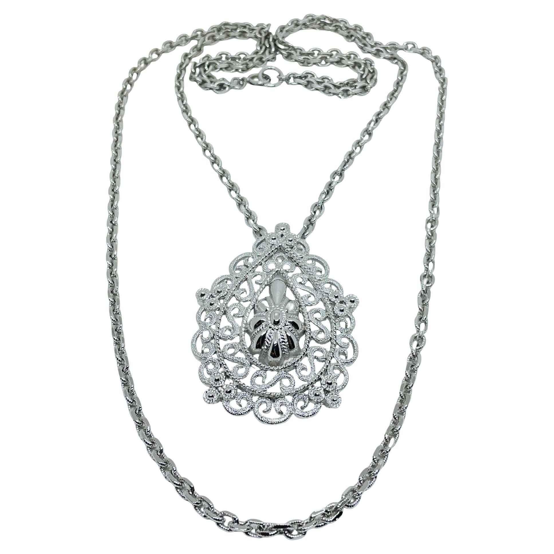 TRIFARI crown signed vintage silver tone pendant chain designer necklace