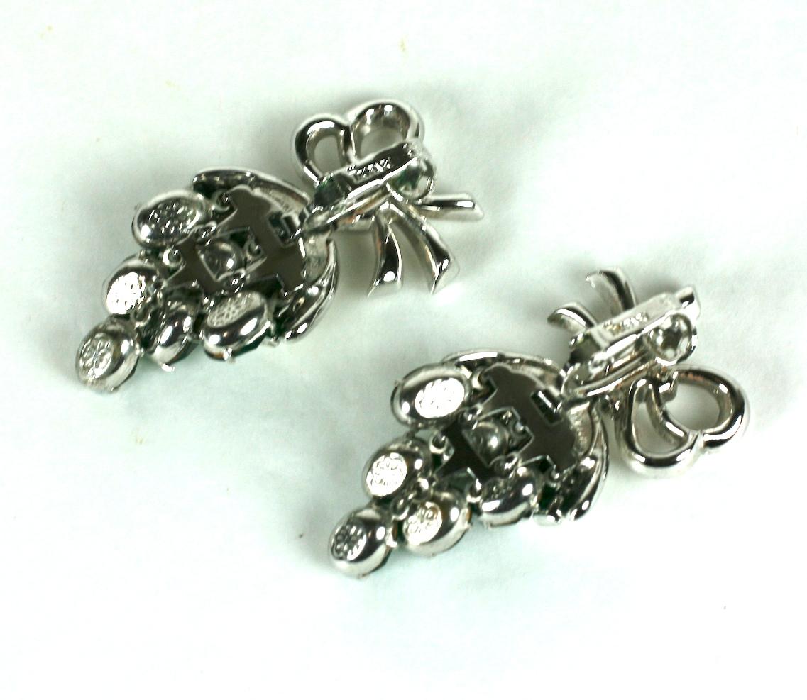 Trifari Dangling Grape Tremblant Earrings In Excellent Condition For Sale In New York, NY