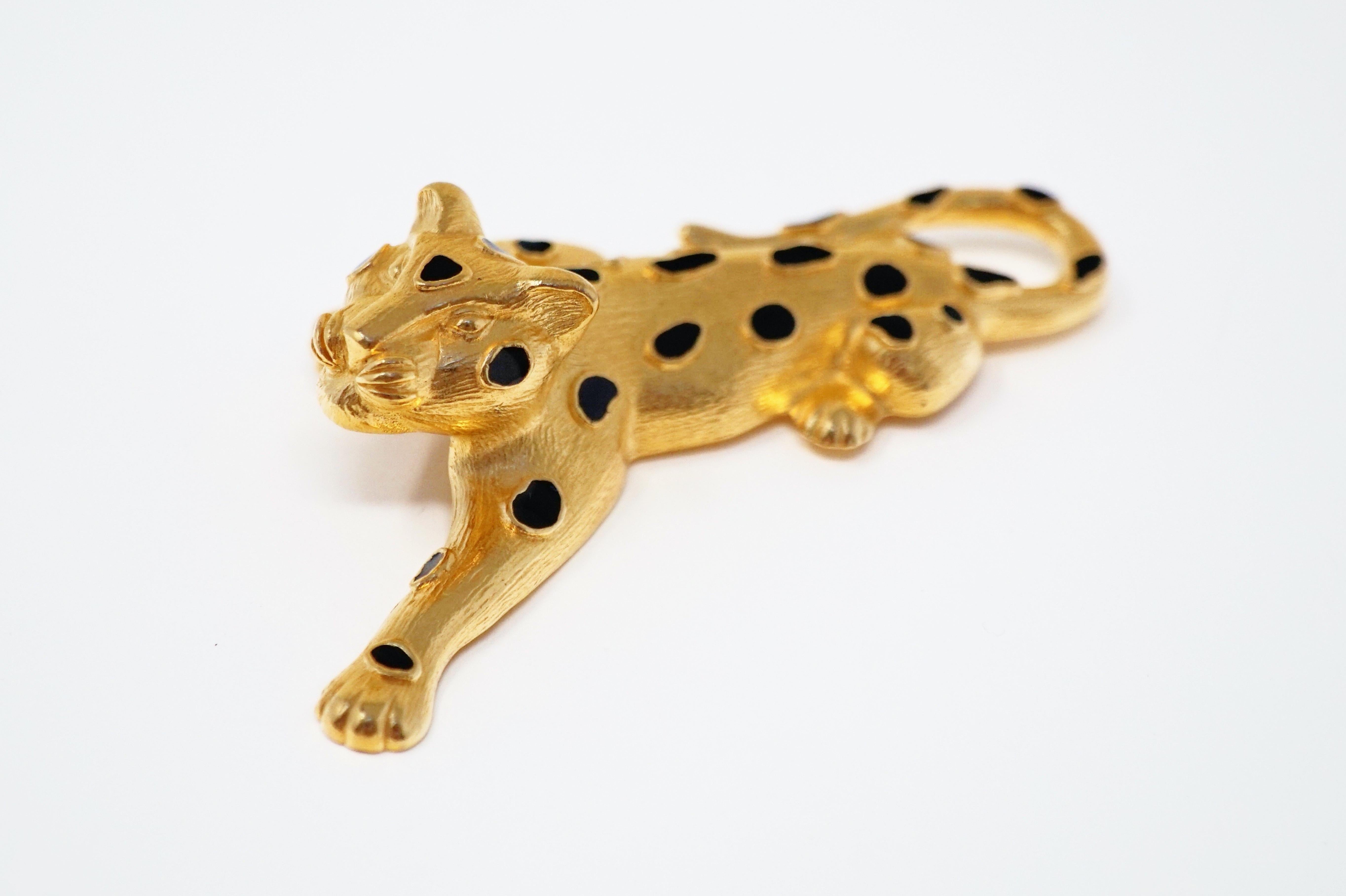 trifari cat brooch