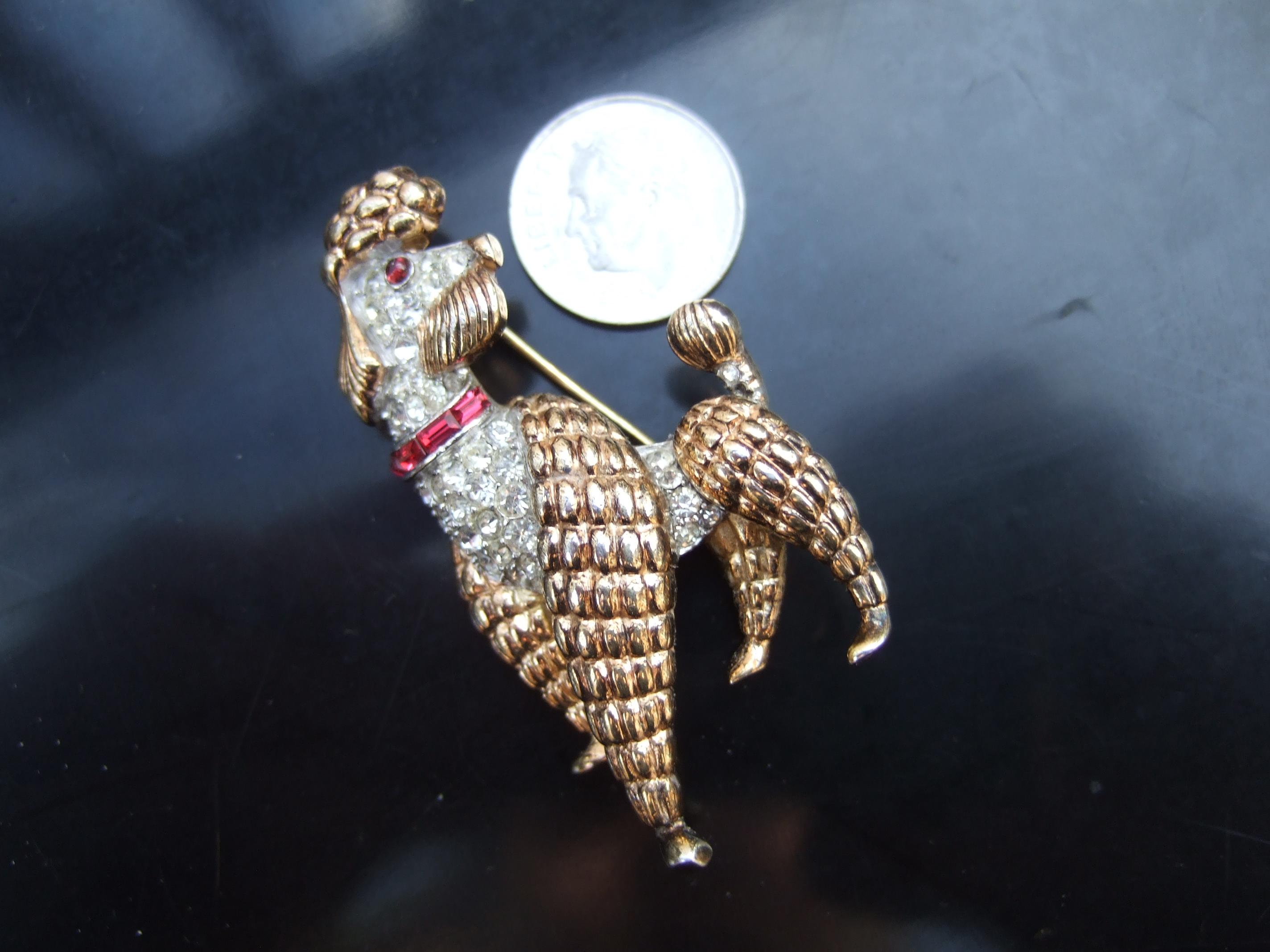 Trifari Gilt Metal Crystal Encrusted Poodle Dog Brooch c 1960 In Good Condition For Sale In University City, MO