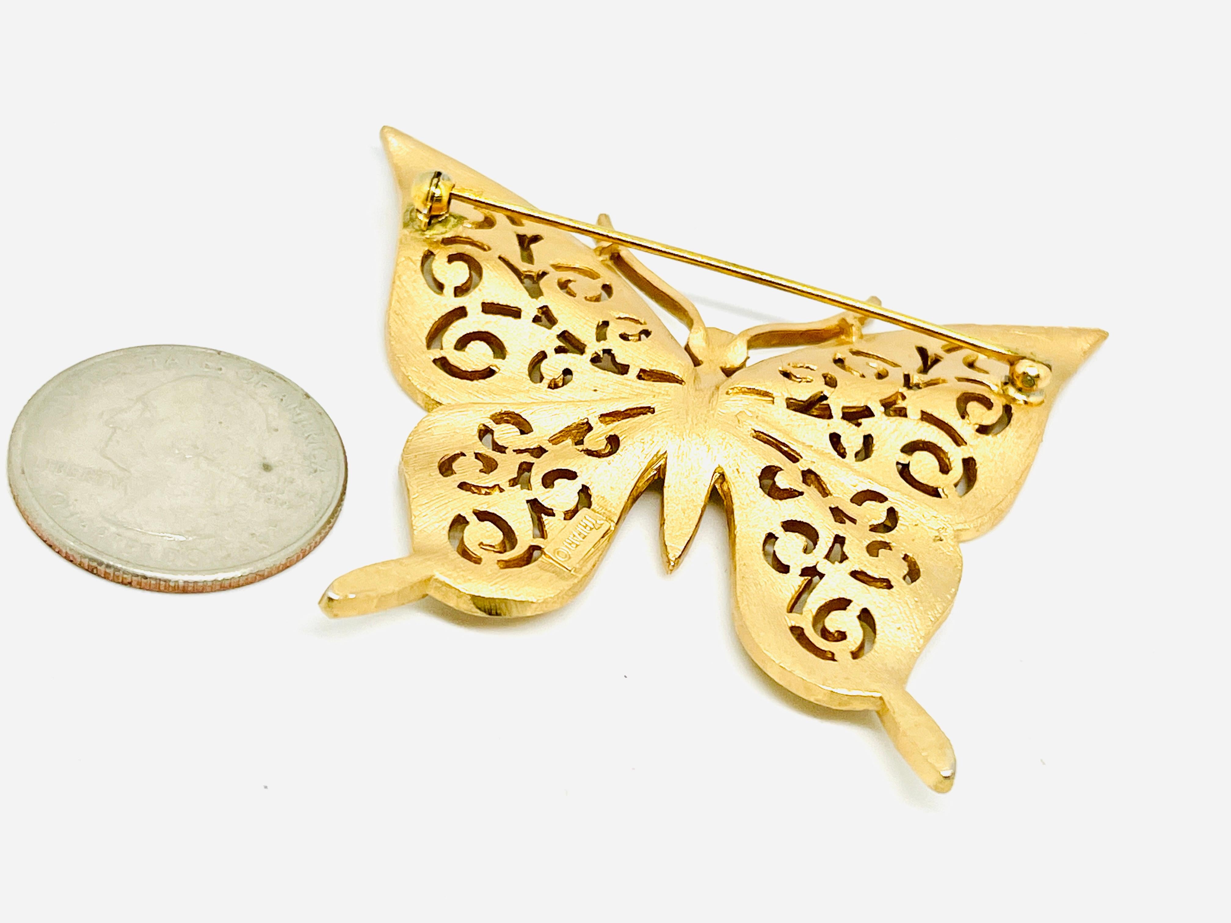Art Deco Trifari Gold Florentine Butterfly Brooch, Garnet Cabochon Eyes, Swirl Detail  For Sale