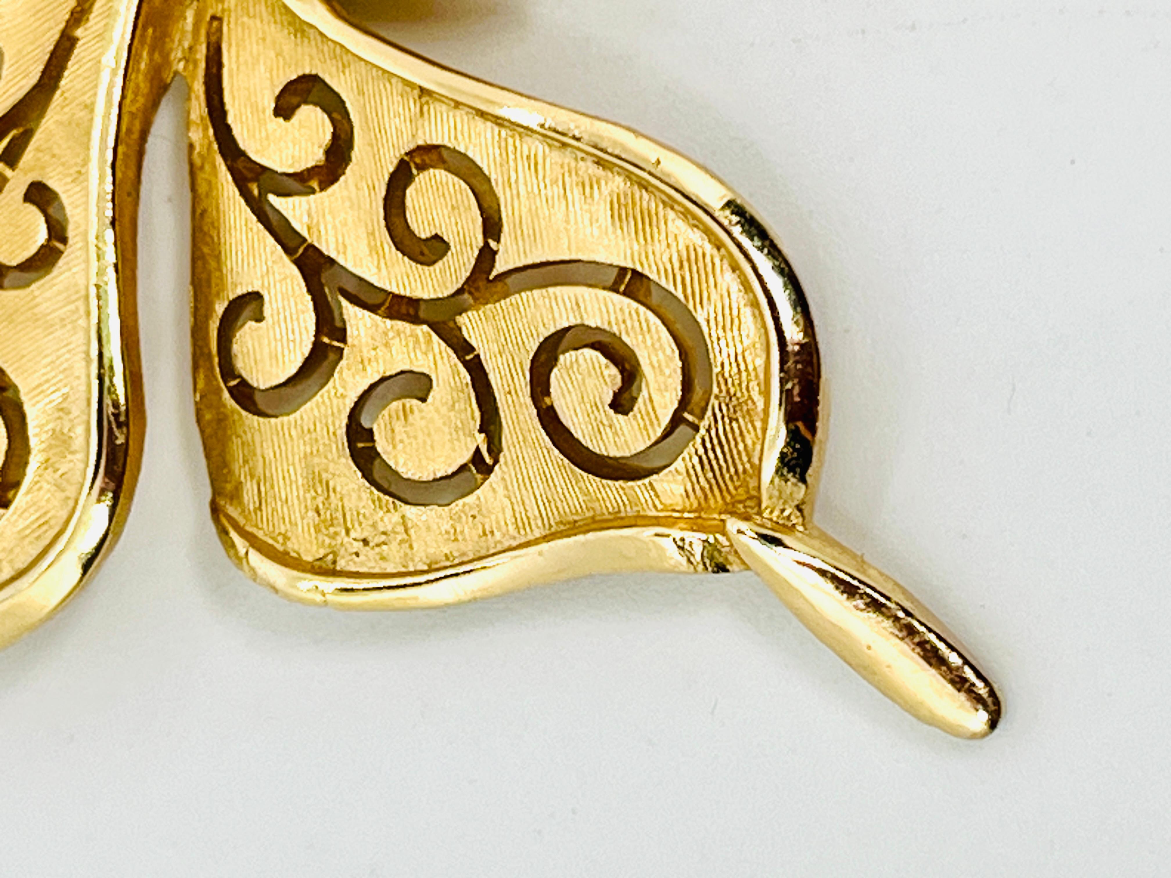 Trifari Gold Florentine Butterfly Brooch, Garnet Cabochon Eyes, Swirl Detail  For Sale 3