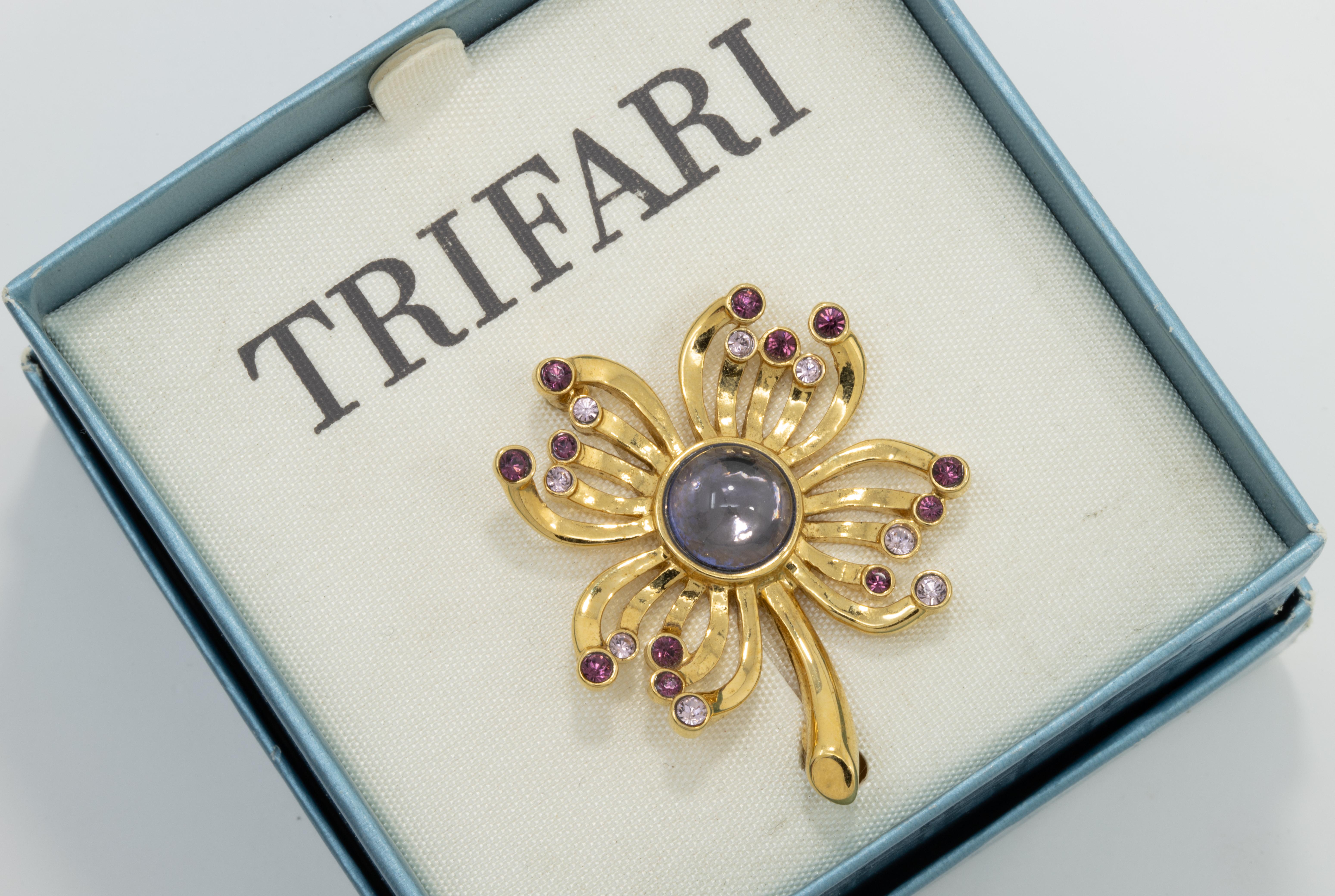 Retro Trifari Gold Flower Pin Brooch with Amethyst Crystals and Cabochon For Sale