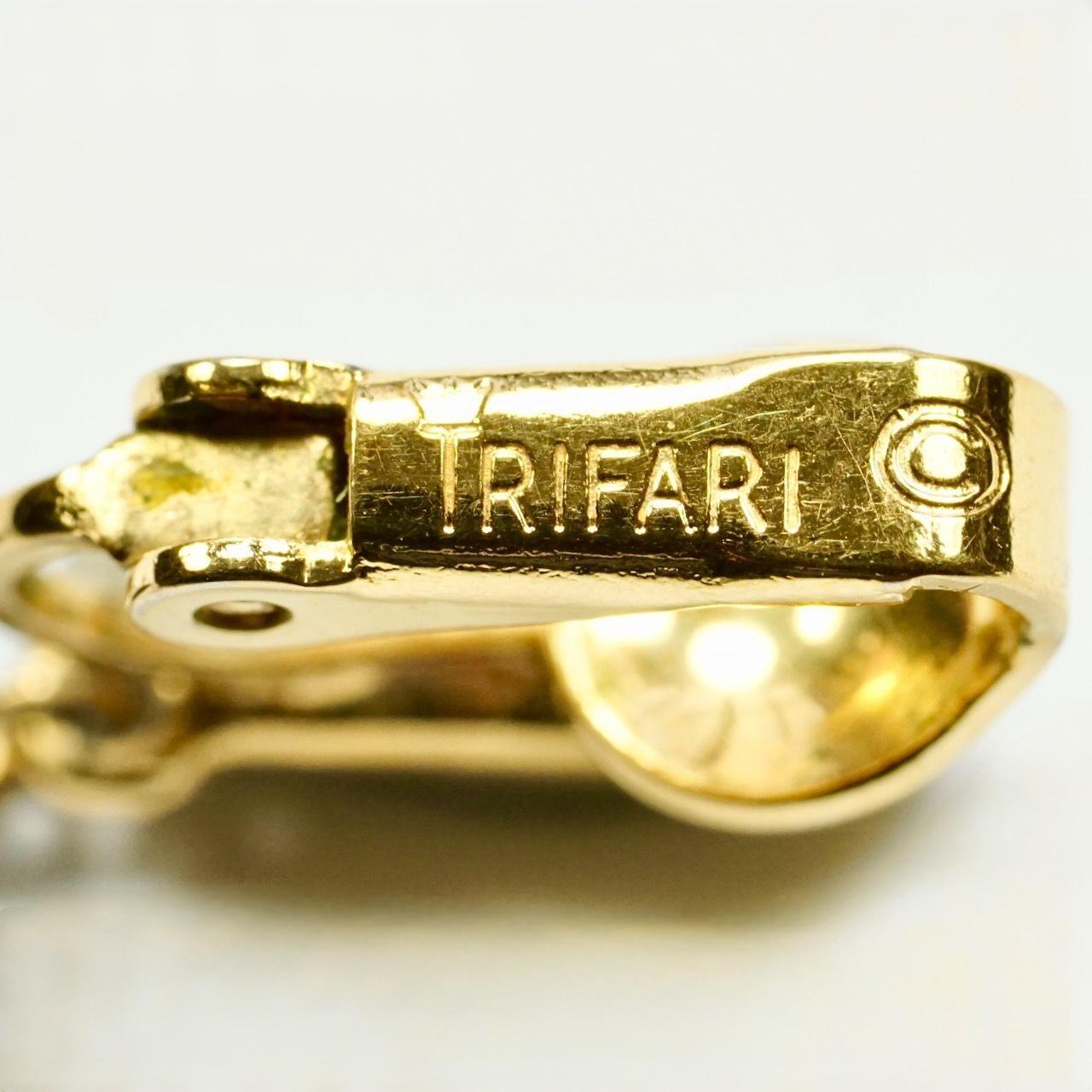 Women's or Men's Trifari Gold Plated and Black Glass Drop Clip On Earrings circa 1960s For Sale