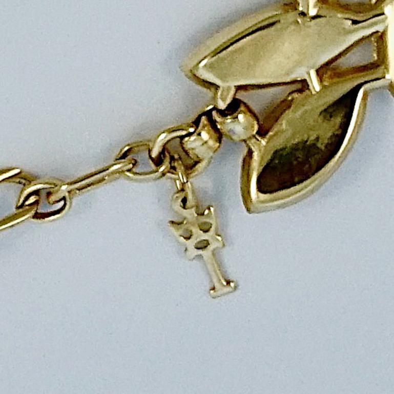 Trifari Gold Plated Brushed and Shiny Leaves Link Necklace circa 1960s In Good Condition For Sale In London, GB