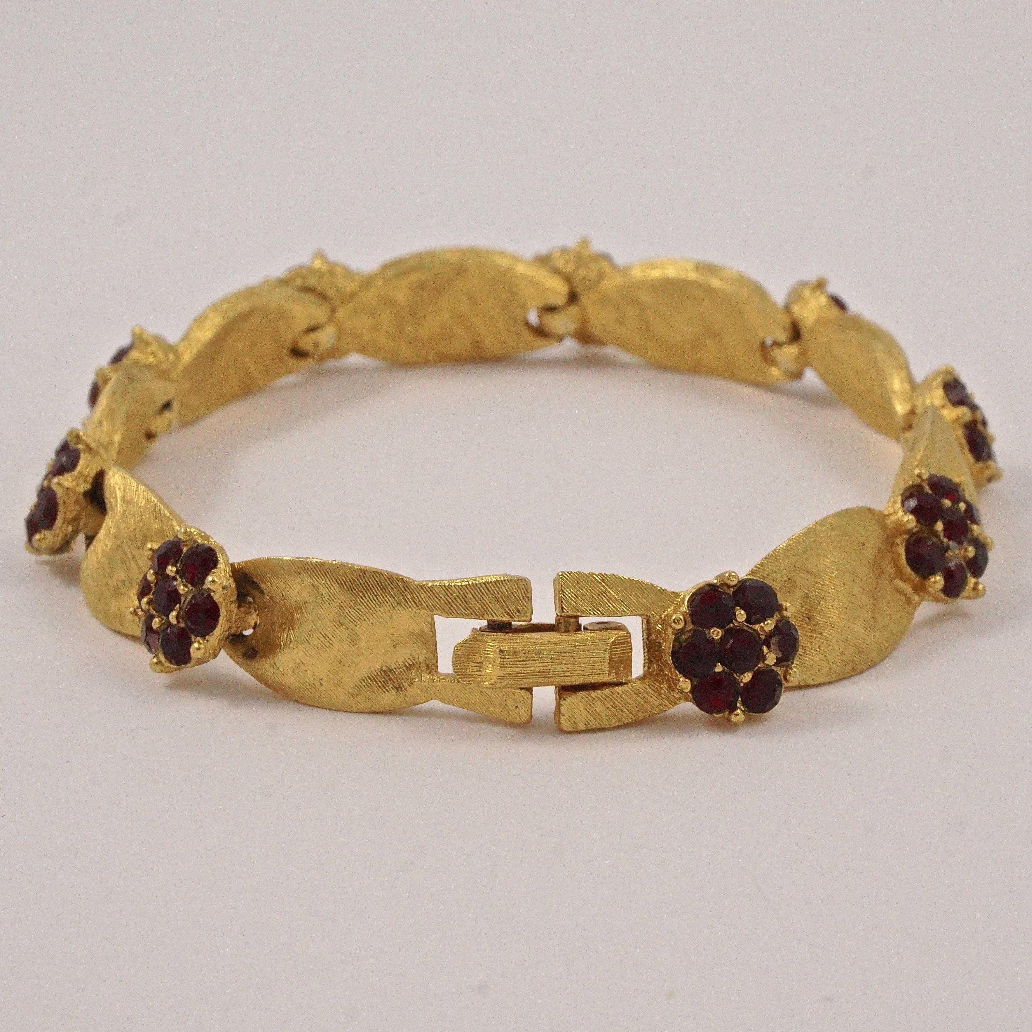 Trifari Gold Plated July Birthday Ruby Rhinestone Ribbon Link Bracelet 1