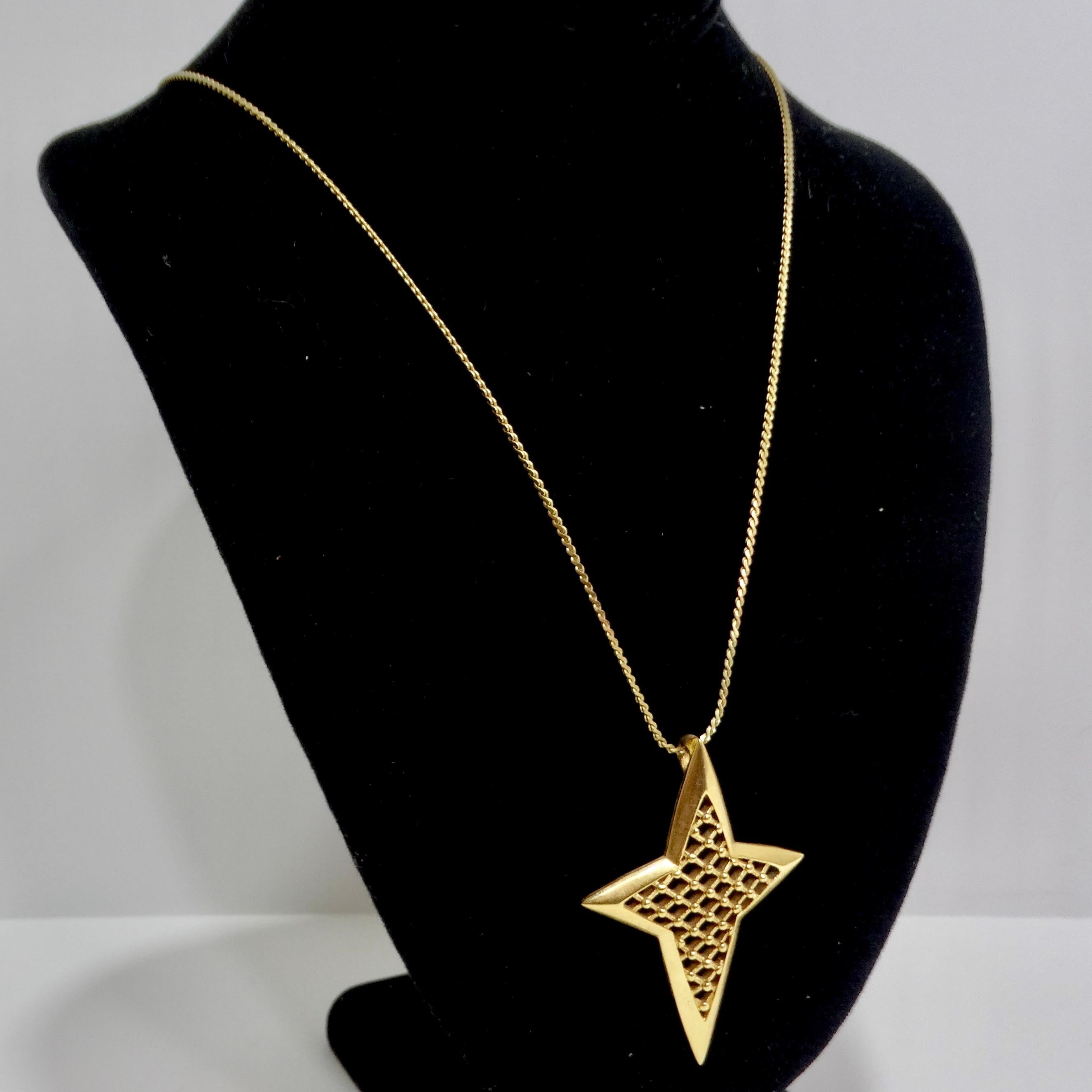 Trifari Gold Tone Star Pendent Necklace In Excellent Condition For Sale In Scottsdale, AZ
