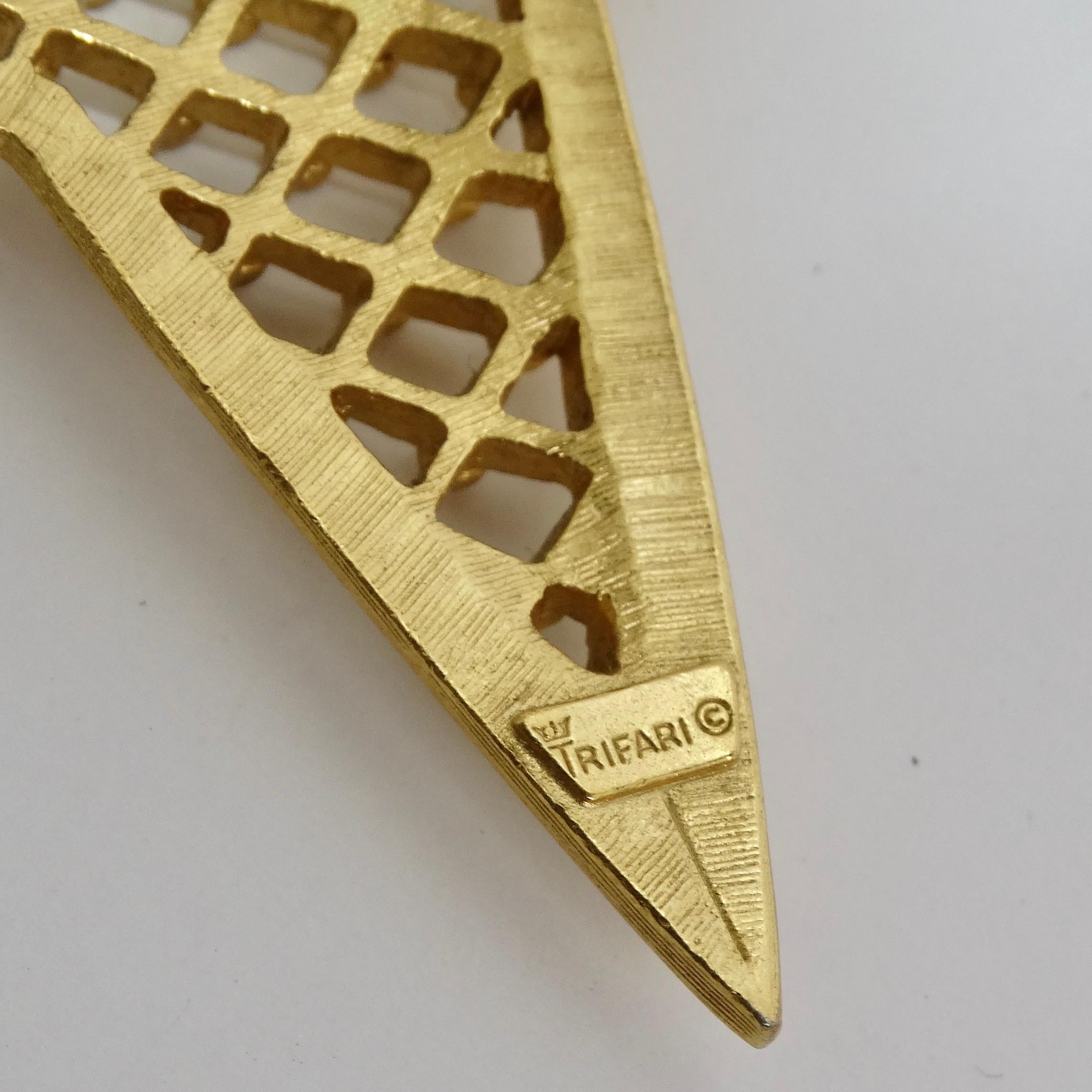 Trifari - Collier à pendentifs en forme d'étoile en or en vente 2