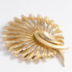 Trifari Golden Floral Motif Pin Brooch, Vintage 1900s