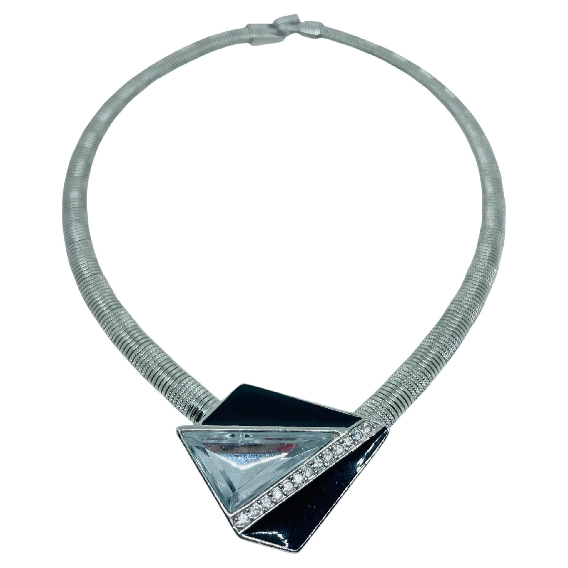Collar vintage de TRIFARI KUNIO MATSUMOTO con cadena omega, plata, esmalte y pedrería en venta