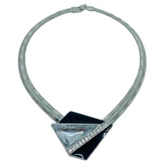 Collana vintage Trifari KUNIO MATSUMOTO con catena Omega in argento smaltato e strass