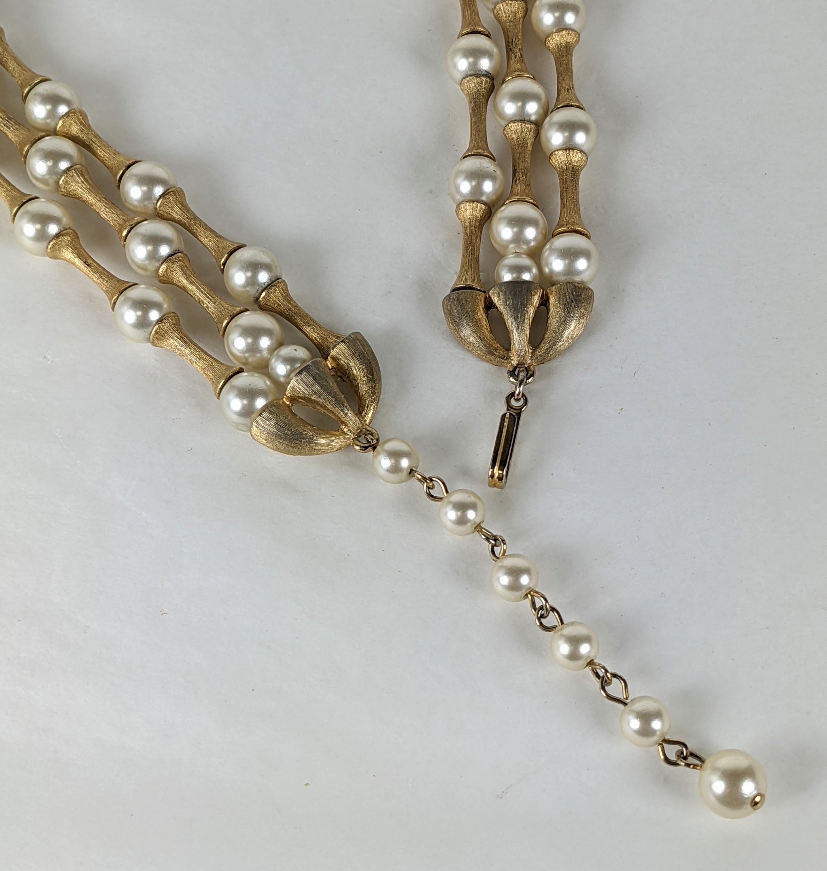 Trifari - Collier d'entretoise en perles et dorures modernistes Excellent état - En vente à New York, NY