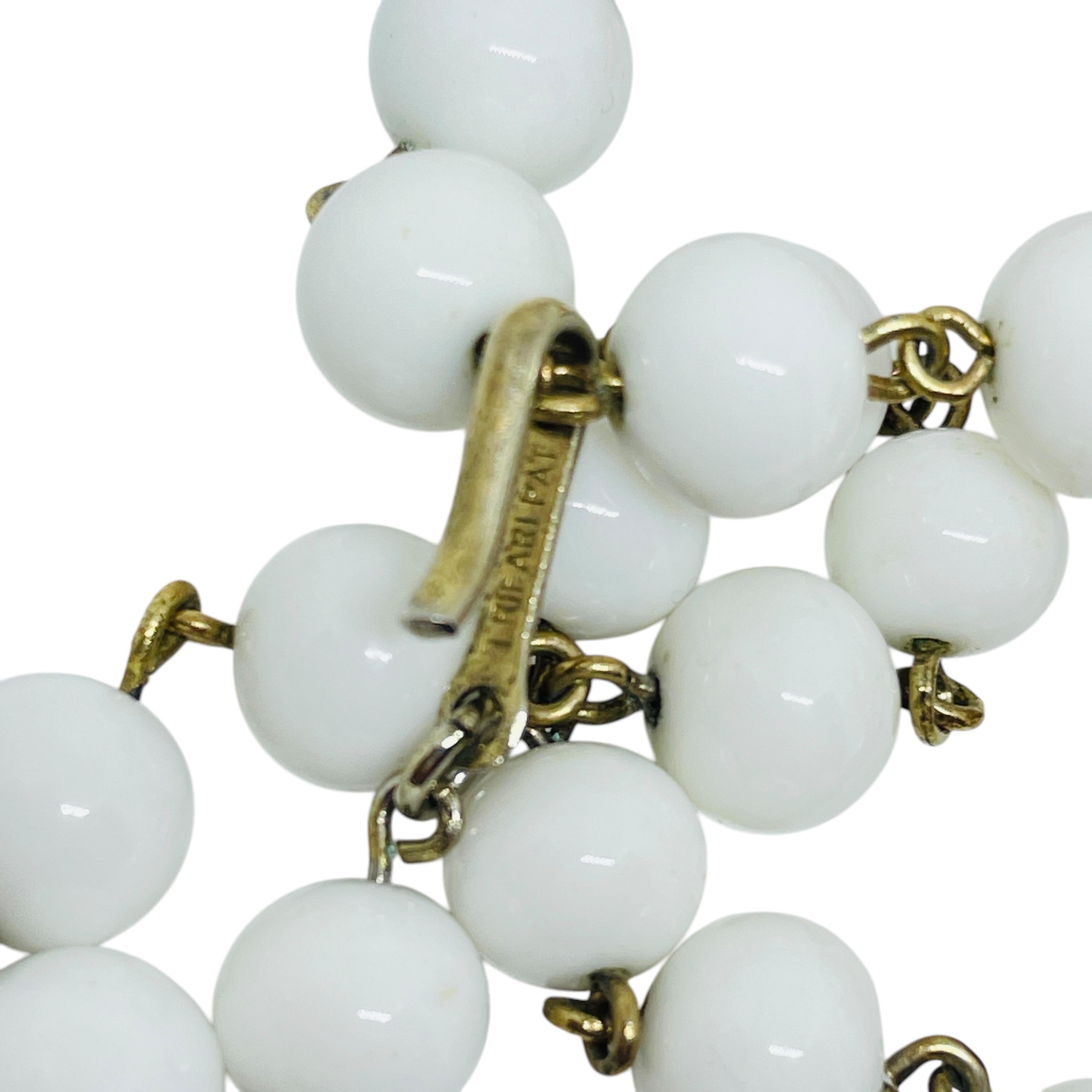 TRIFARI signiert gegossenes Glas Perlen Blume Designer Halskette im Angebot 1