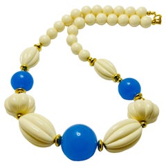 TRIFARI signed vintage gold lucite beaded designer necklace