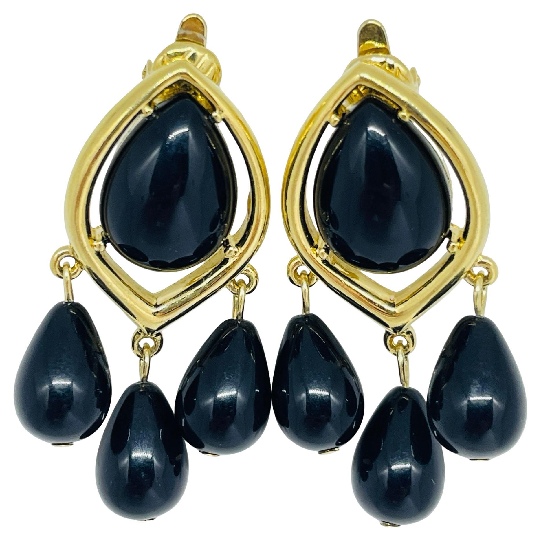 How do I identify Trifari jewelry?