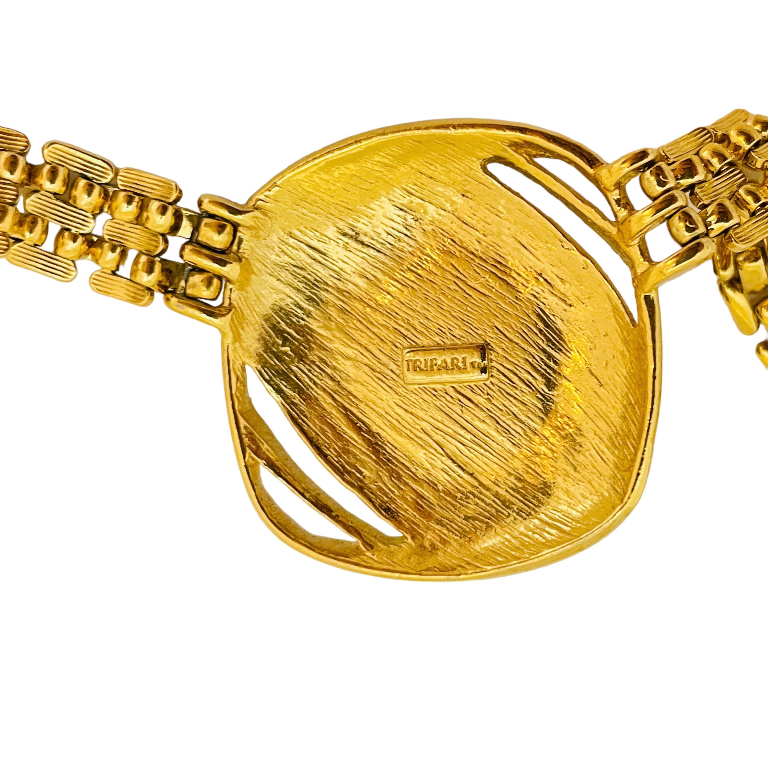 TRIFARI signed vintage gold tone enamel designer chain necklace Bon état - En vente à Palos Hills, IL