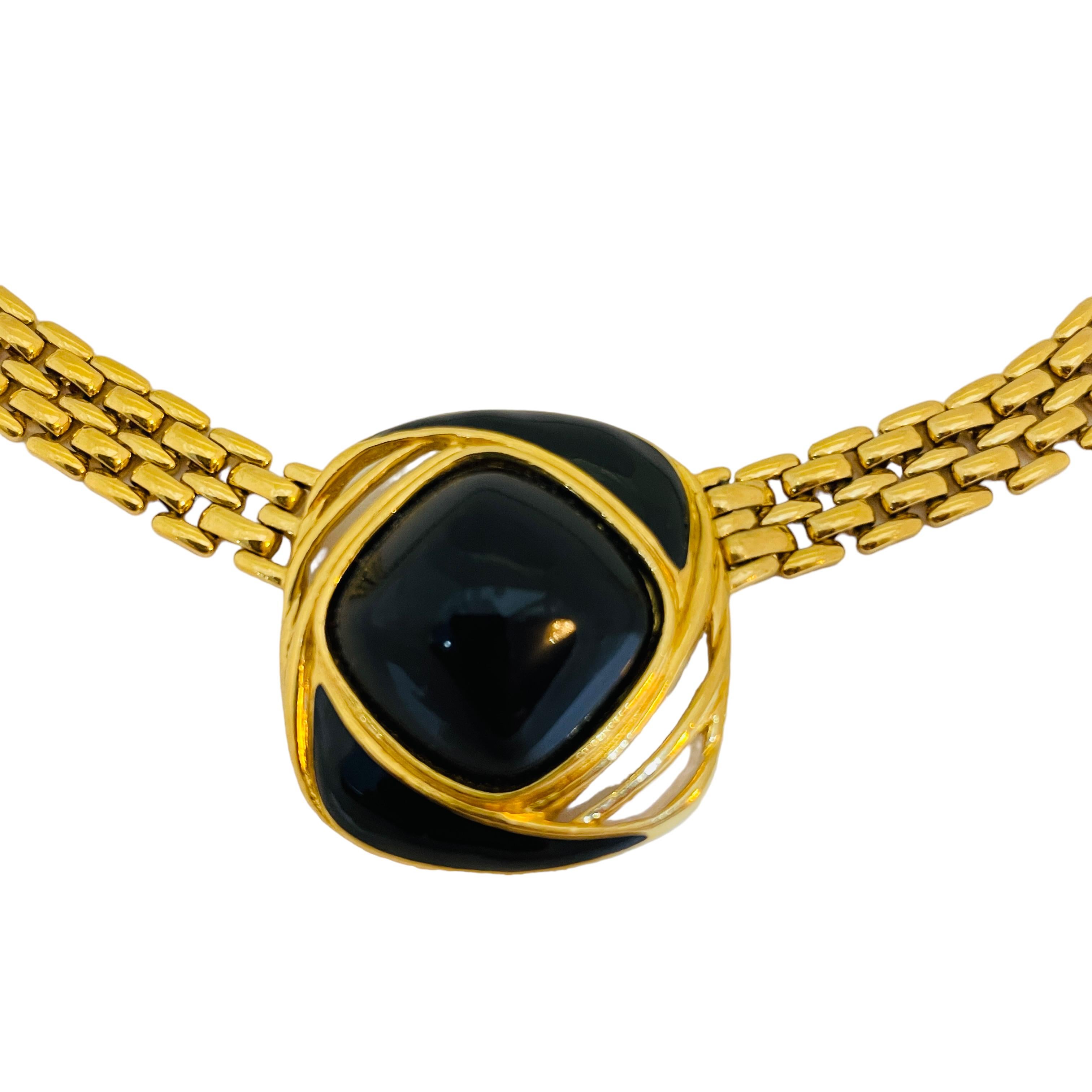 TRIFARI signed vintage gold tone enamel designer chain necklace Unisexe en vente