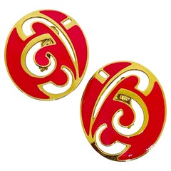 Orecchini a clip firmati Trifari, vintage, con smalto rosa caldo e tonalità dorata