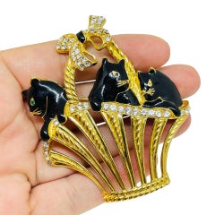TRIFARI signed vintage gold tone rhinestone enamel cat basket designer brooch
