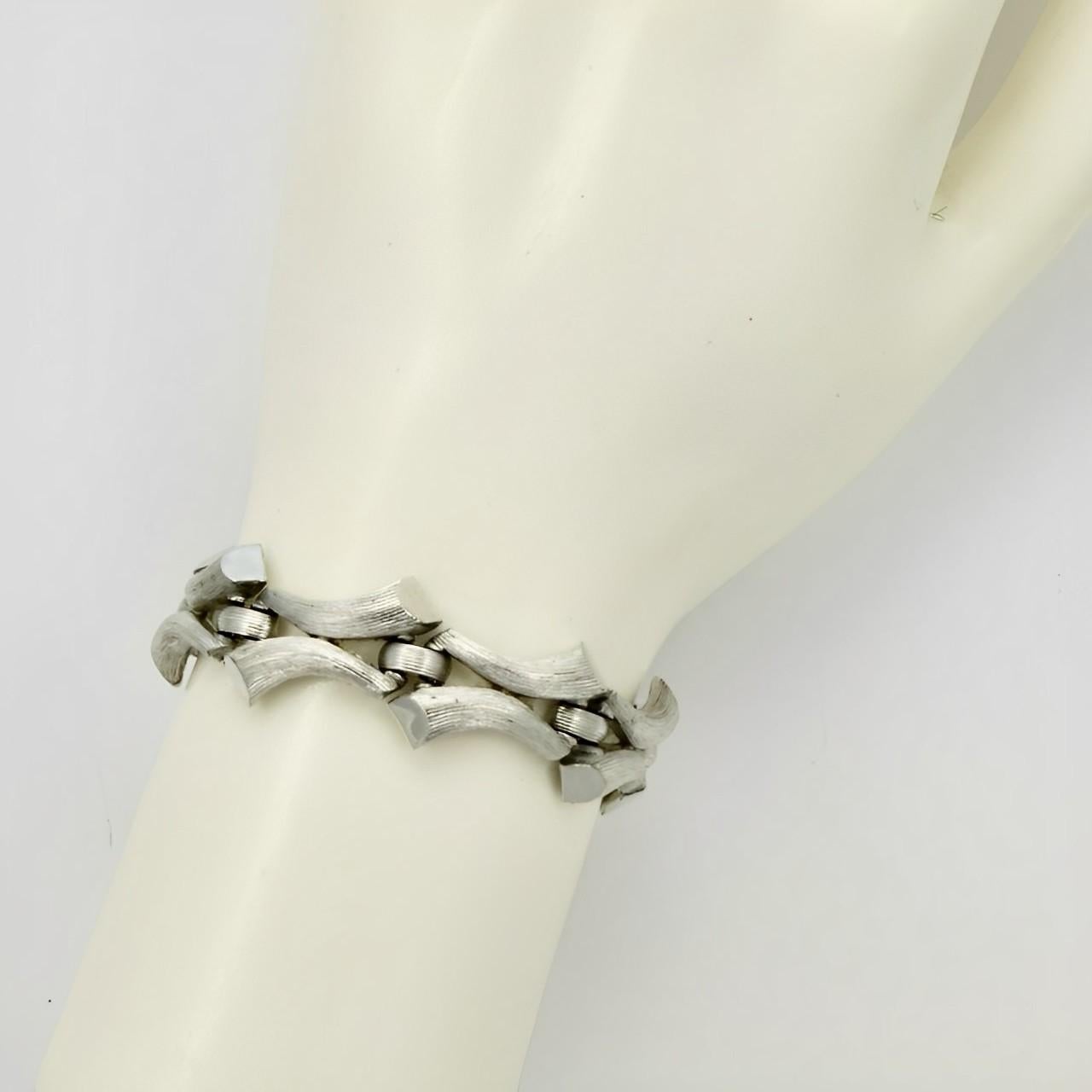 Women's or Men's Trifari Silver Plated Brushed and Shiny Abstract Link Bracelet circa 1960s For Sale