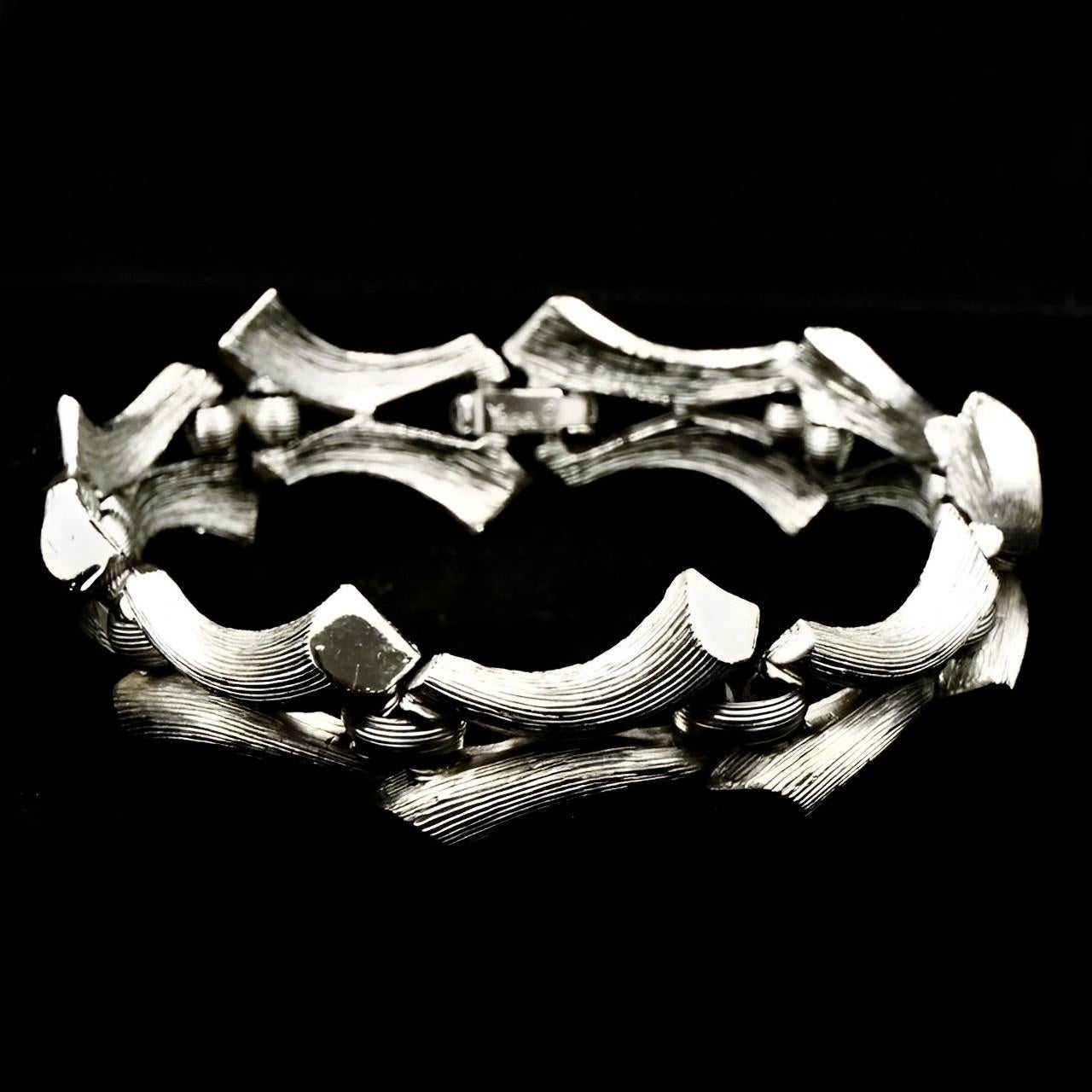 Trifari Silver Plated Brushed and Shiny Abstract Link Bracelet circa 1960s For Sale 1