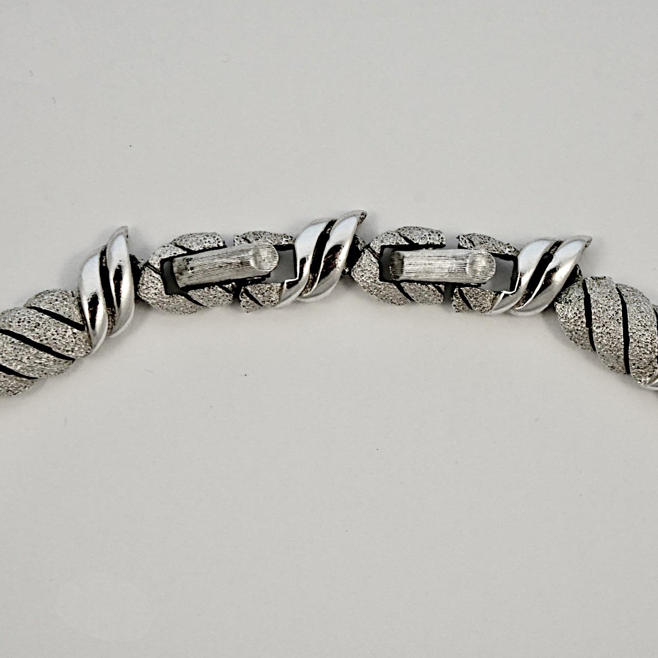 Trifari Silver Plated Brushed and Shiny Link Design Necklace circa 1960s In Good Condition For Sale In London, GB