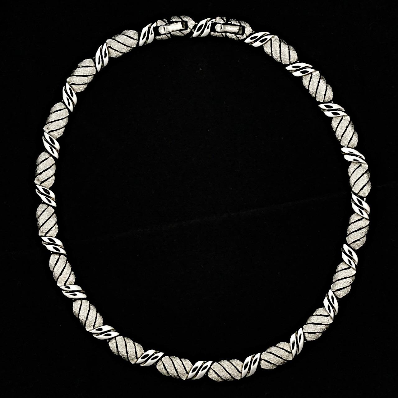 Trifari Silver Plated Brushed and Shiny Link Design Necklace circa 1960s For Sale 3