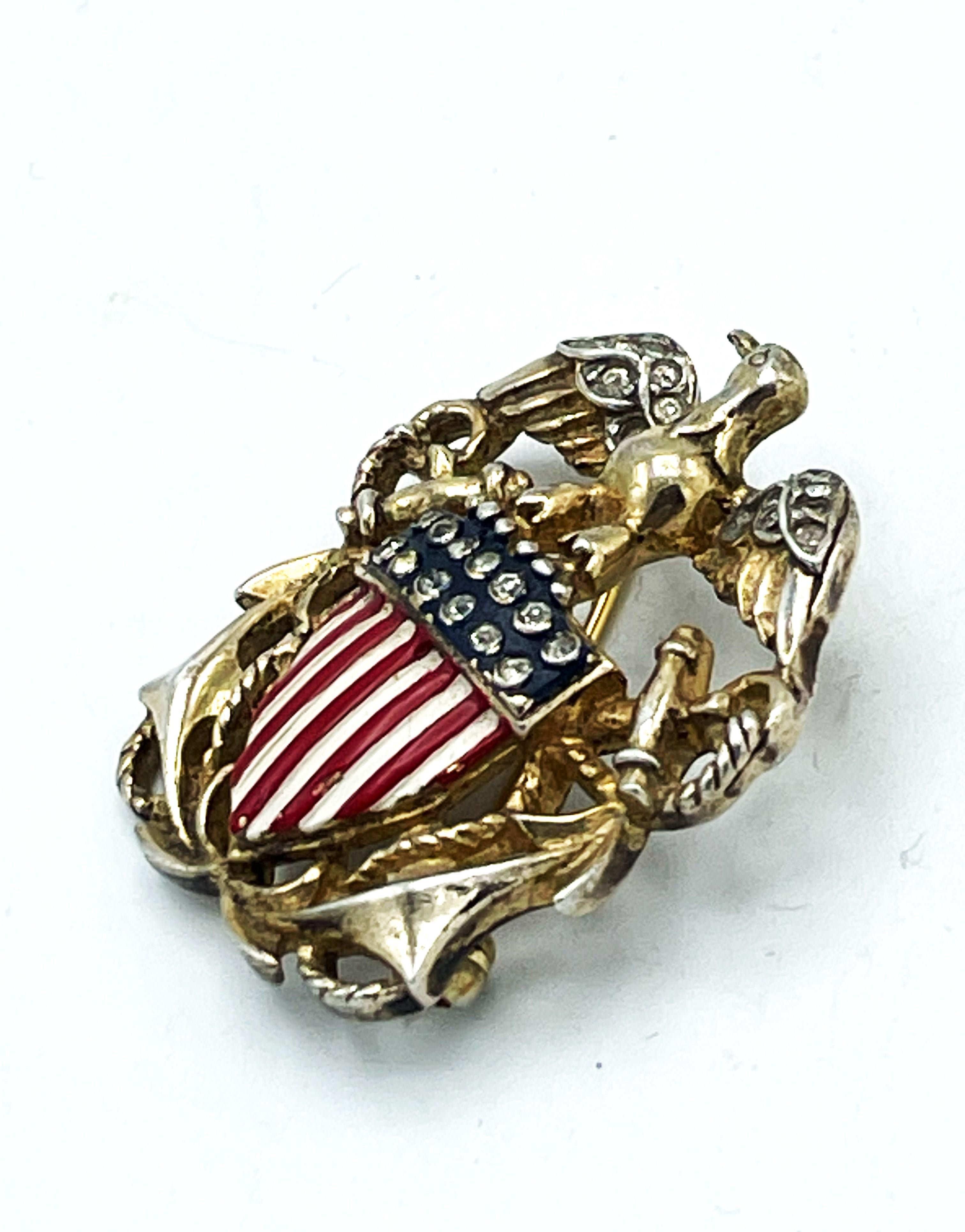 Women's or Men's TRIFARI STERLING WW2 patriotic Eagle and crossed Anchors US Navy brooch, 1940's For Sale