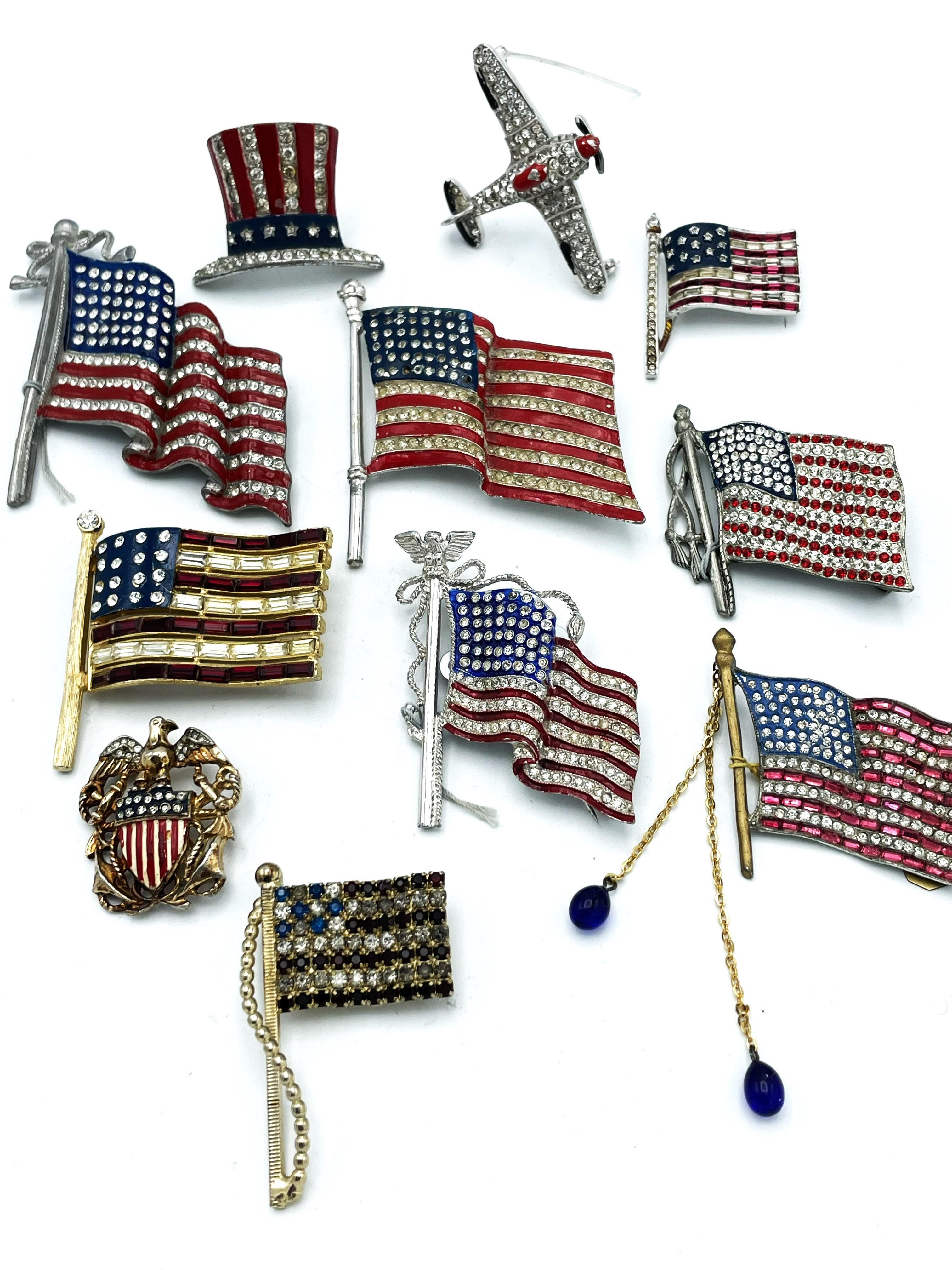 TRIFARI STERLING WW2 patriotic Eagle and crossed Anchors US Navy brooch, 1940's For Sale 4