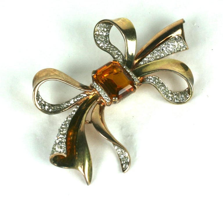 Trifari Topaz Retro Bow Knot Brooch For Sale at 1stDibs