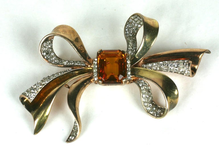 Trifari Topaz Retro Bow Knot Brooch For Sale at 1stDibs
