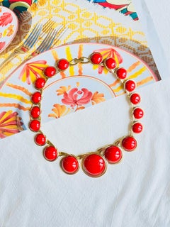 Trifari Vintage 1970s Huge Round Tennis Ruby Cabochon Pendant Chunky Necklace