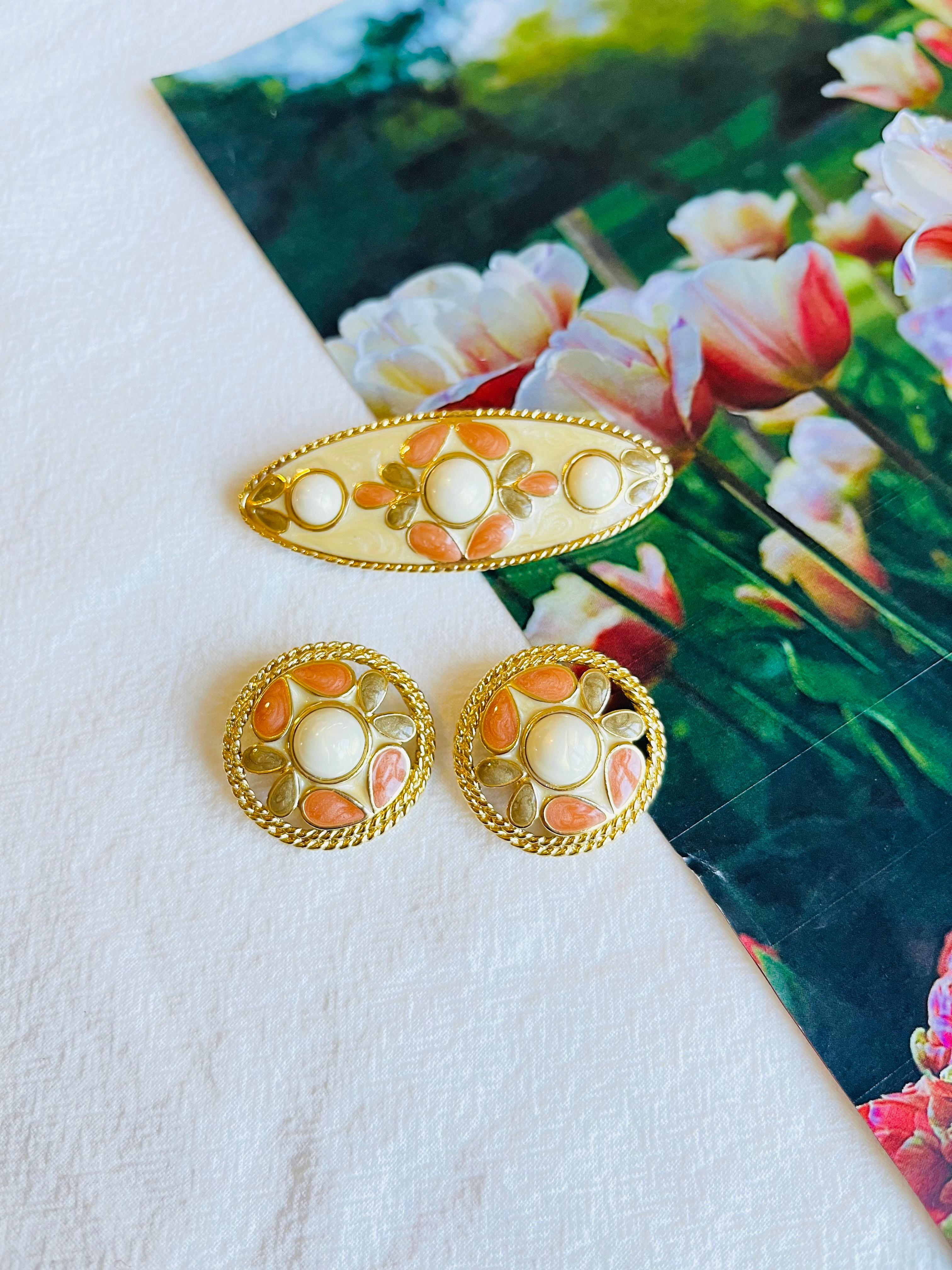 Art Deco Trifari Vintage 1980s Pink Grey Enamel Flower White Pearl Set Earrings Brooch