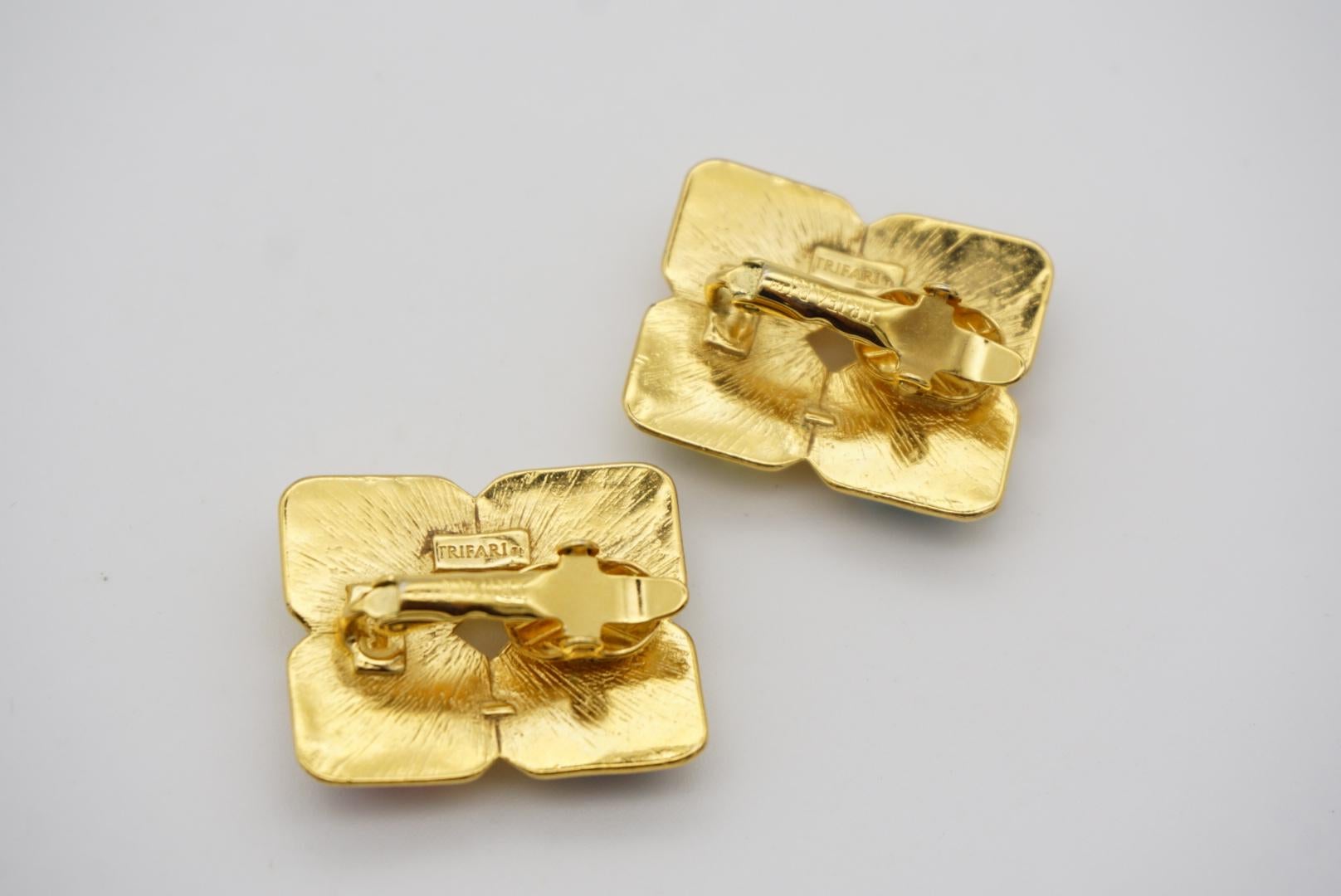 Trifari Vintage Años 80 Púrpura Rosa Azul Amarillo Cristales Rectángulo Pendientes de clip en venta 6